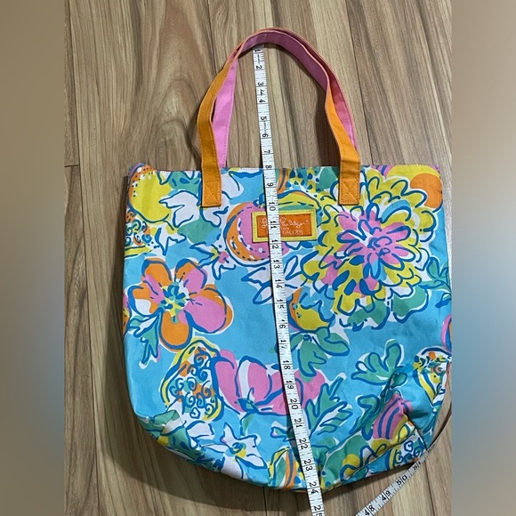 Lilly Pulitzer For Estée Lauder Colorful Floral Print Canvas Tote Bag. - Picture 9 of 15